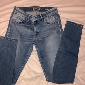 Womens light wash Guess skinny Jeans